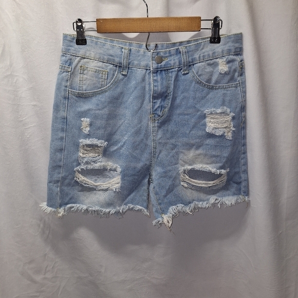 Xinling NWT distressed jean shorts size large - Picture 1 of 3